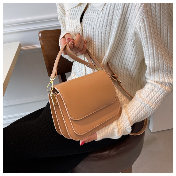 Fashion Simple Solid Color One-shoulder Messenger Square Bag Wholesale Nihaojewelry display picture 6