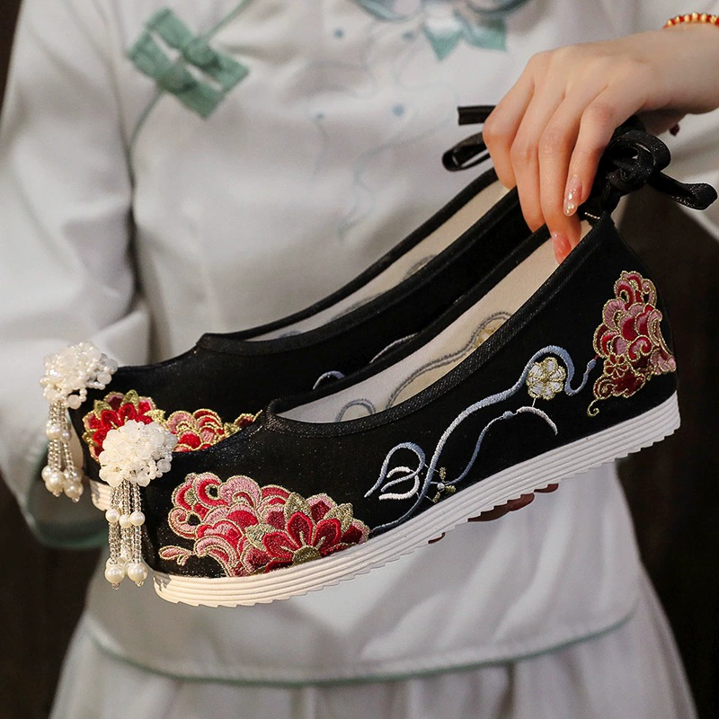 Горячие бусины оригинальная обувь ханьфу Женская Весенняя обувь с вышивкой в старинном стиле, соответствующая старинному костюму, жилет, юбка, черная Скрытая Тканевая обувь для увеличения роста