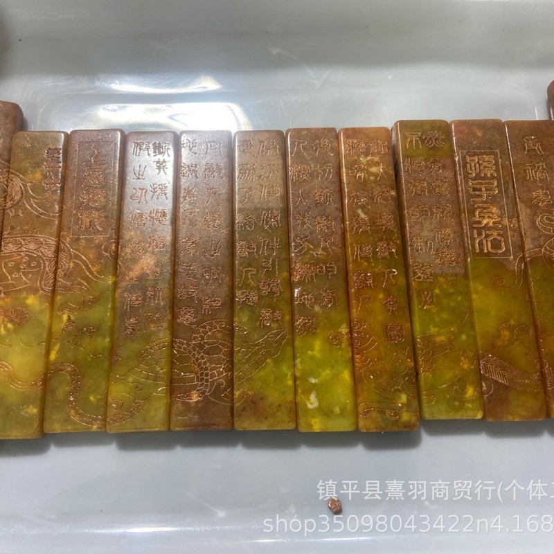 工場価格卸売り高古玉セット箱は古い玉石箱を作って直播間に起爆して品物を持っている古い玉が貨物皿を飾っている|undefined