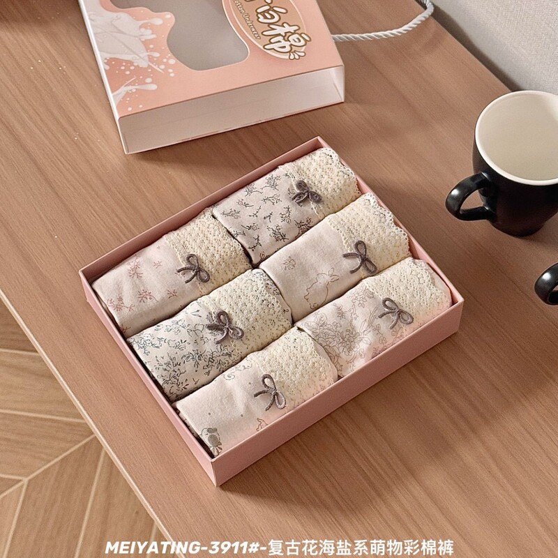 新品3911复古花海盐系萌物彩棉裤中腰包臀舒适女士三角内裤礼盒装|undefined