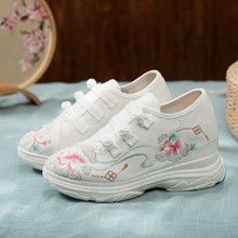 花圃   2024春夏新款帆布鞋绣花鞋老北京布鞋加厚运动鞋古风鞋