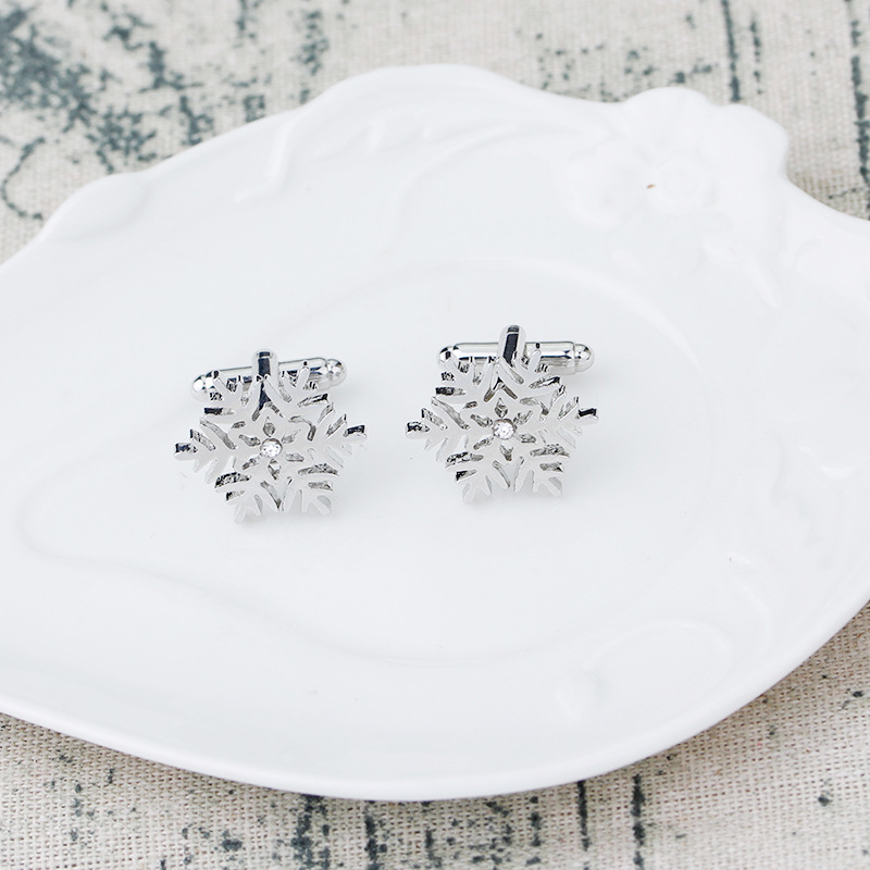 Modeschmuck Weihnachtsgeschenk Diamant-Schneeflockenmanschettenknöpfe Eis- und Schneeform Französische Manschettennägel auf Lager_voghion.com