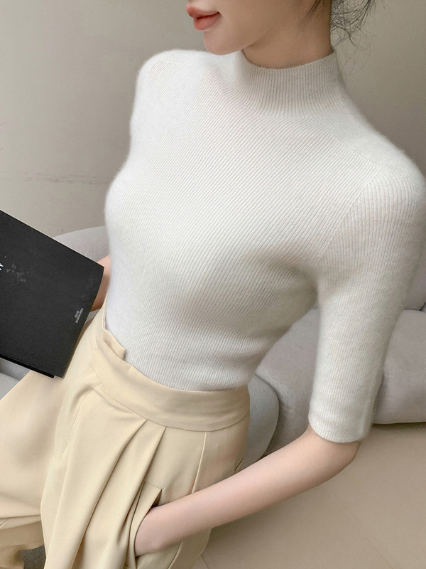春と秋の新型の一線の成衣の半袖のセーターの女性の半高襟の修身はやせている純色の中で気質のメリヤスの底のシャツを現します。|undefined