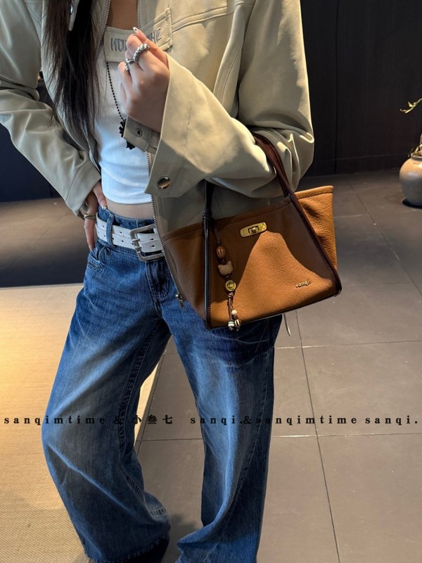 小叁七25秋款复古时髦轻奢女生面包包手提包斜挎包腋下包韩版2779|undefined