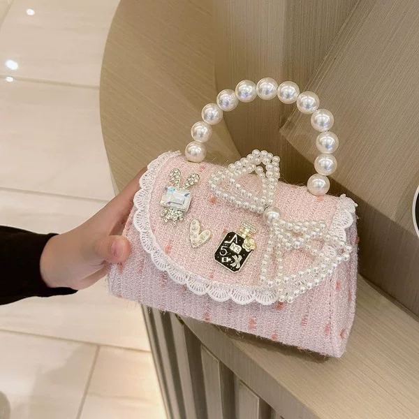 New cute children's bag, pearl handbag for little girls, fashionable crossbody bag, stylish shoulder bag, and tote bag