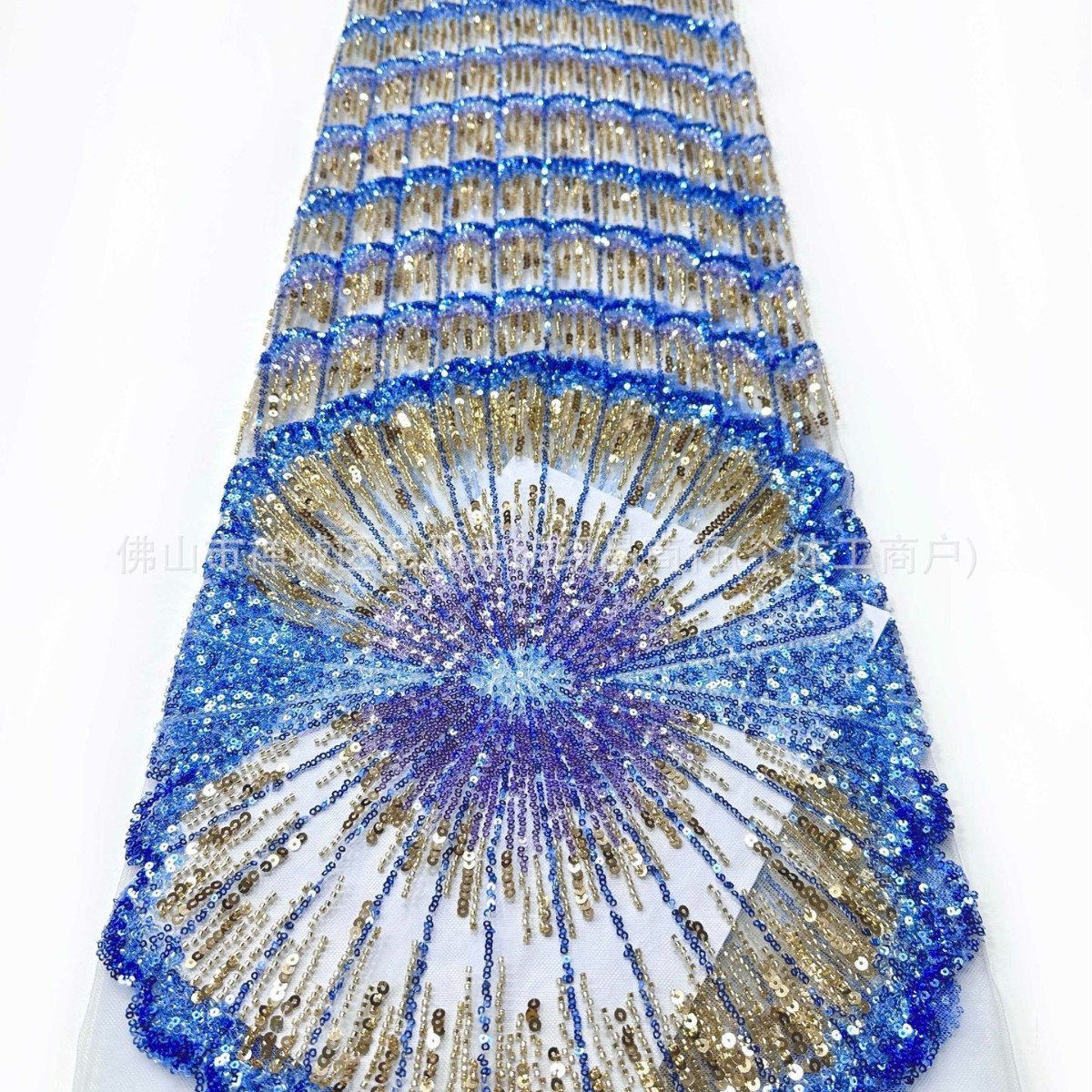 Desfile de pasarela con gran flor en forma de ventilador de sequilla tela de cuentas de clavos ligera cena de lujo alta tela de vestido delgado