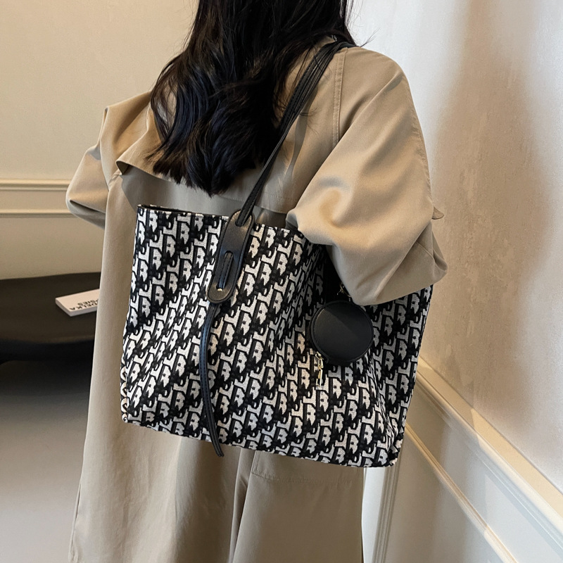 跨境帆布包包女大容量新款秋冬百搭休闲单肩大学生上课通勤托特包