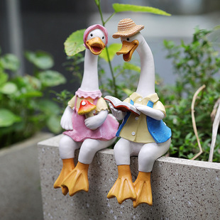 Garden Cartoon Reading Couple Duck Ornaments Outdoor Courtyard Garden Villa Farm Landscape Decoration Crafts