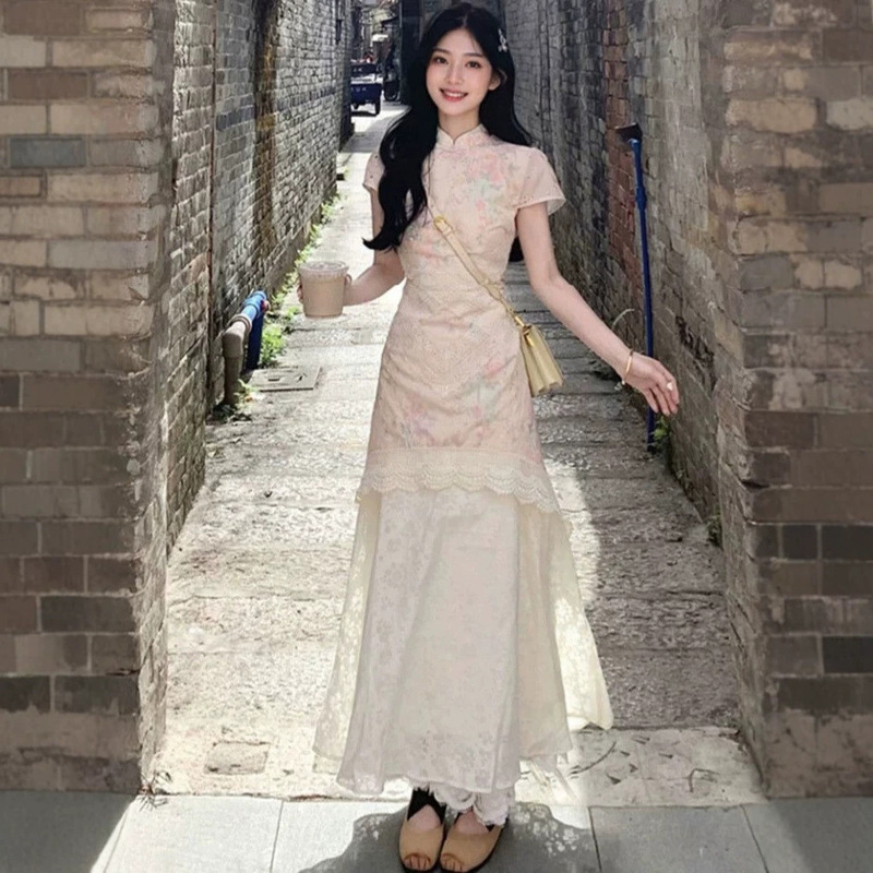 New Chinese-Style National Style Blue Floral Improved Cheongsam Dress, Beautiful and Unique Lace Patchwork Waist-Cinching Elegant Long Dress