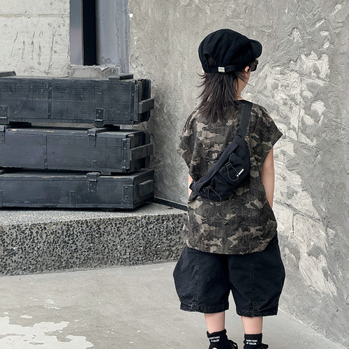 Children's Korean-style minimalist drawstring baby chest bag, stylish unisex children's casual crossbody bag, outdoor lightweight small waist bag