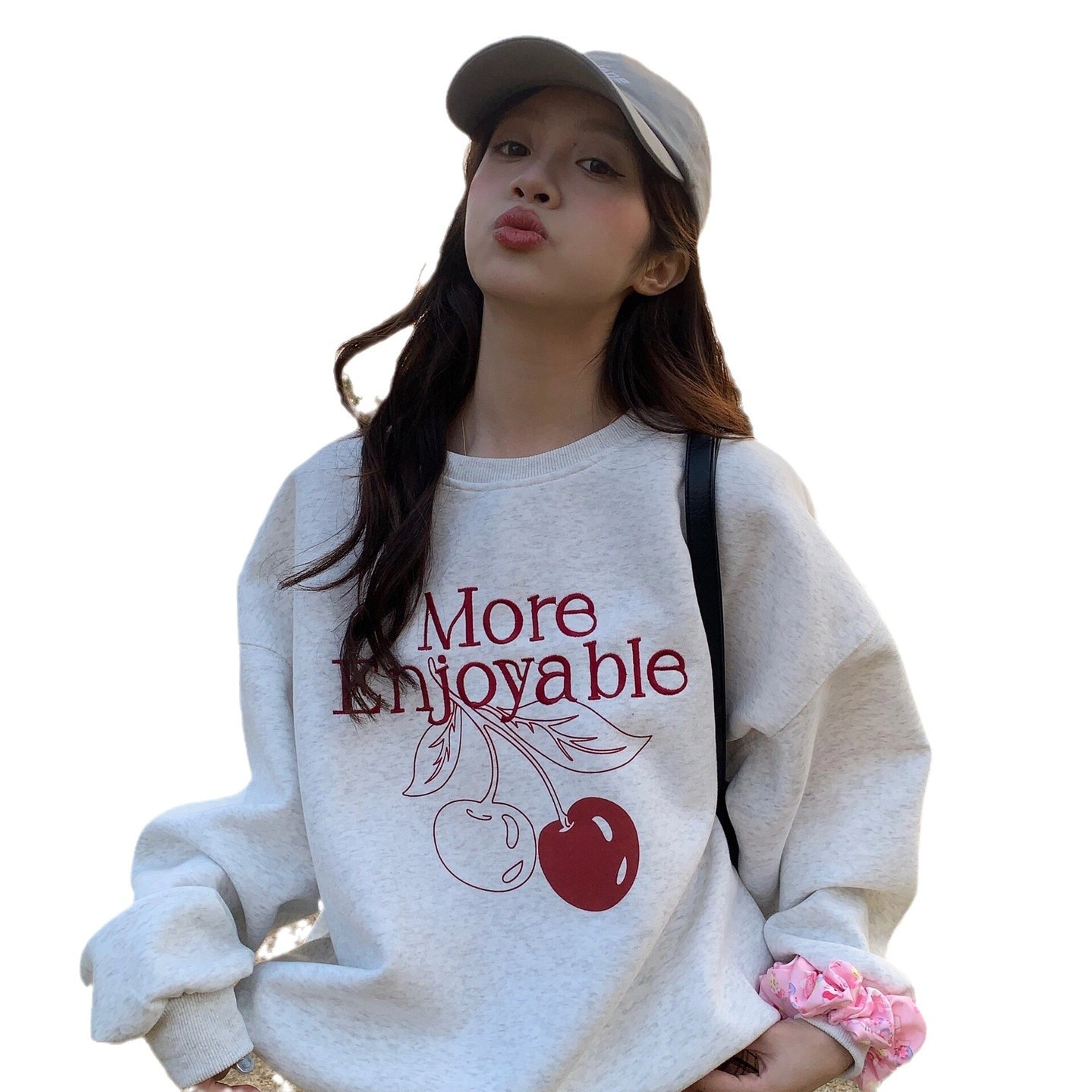 韓国の東大門の新型丸首の衛衣の女性の小衆のかわいいゆったりしているベルベットのさくらんぼのプリントの丸首の長袖の上着