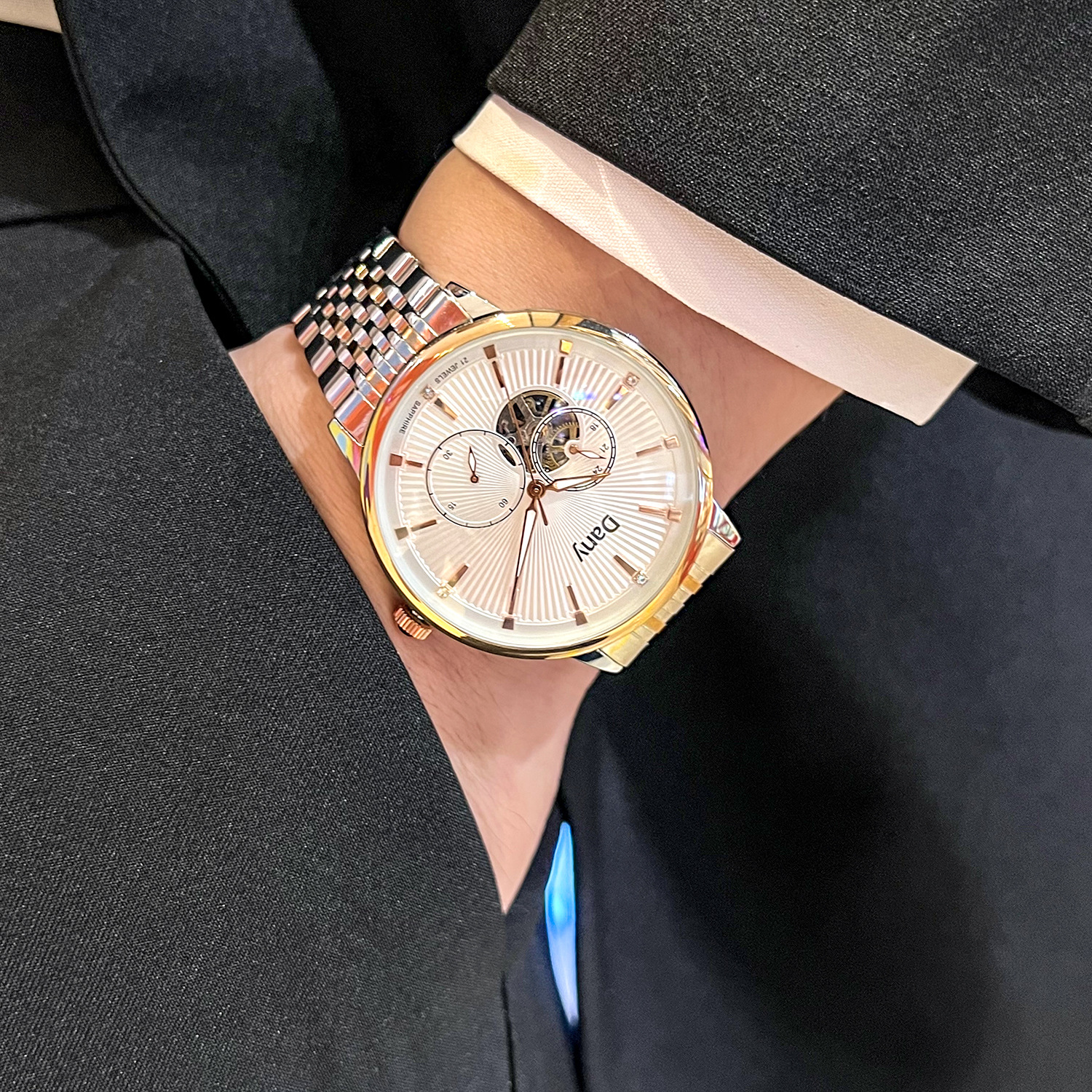 Men's Automatic Mechanical Watch With Double-sided Hollow Dial_voghion.com