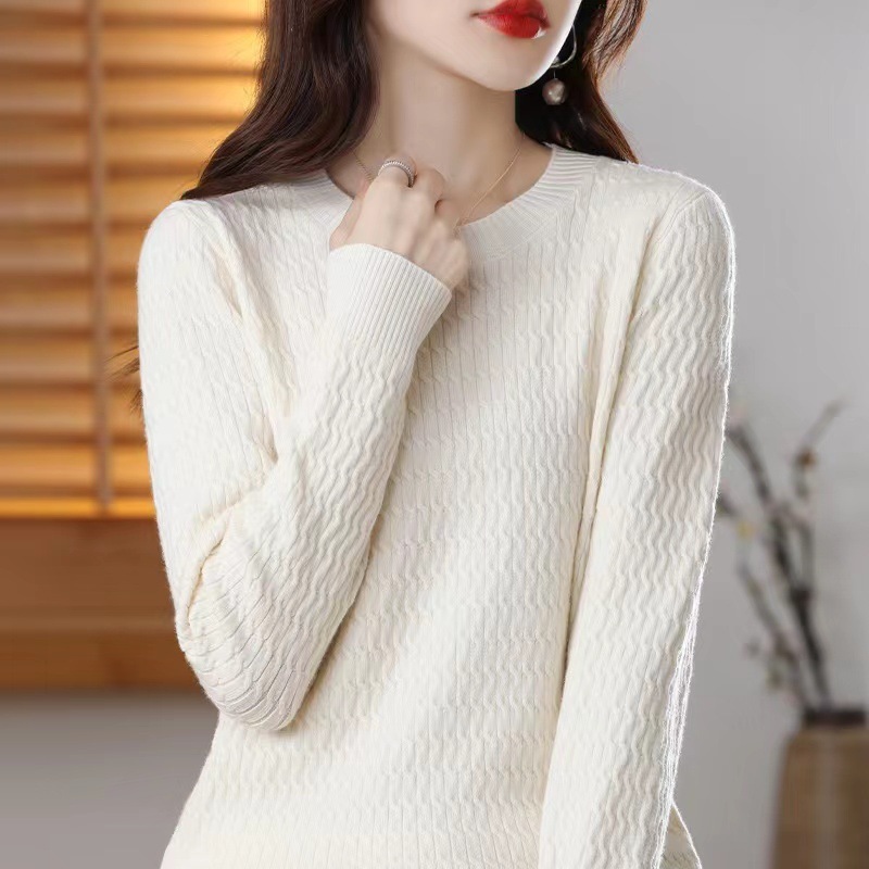 Autumn and winter new twist flower sweater women's round neck loose long sleeve Korean version of the inner knit sweater ladies base shirt wholesale