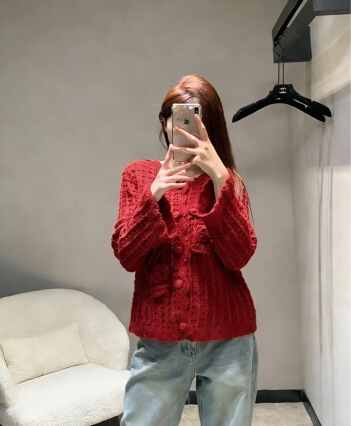 2025 Autumn and Winter New Style Sweater with Hollow Crochet Rose Flowers, Long-Sleeved Short Single-Breasted Cardigan, Simple Design 2025 Autumn and Winter New Style Sweater with Hollow Crochet Rose Flowers, Long-Sleeved Short Single-Breasted Cardigan, Simple Design