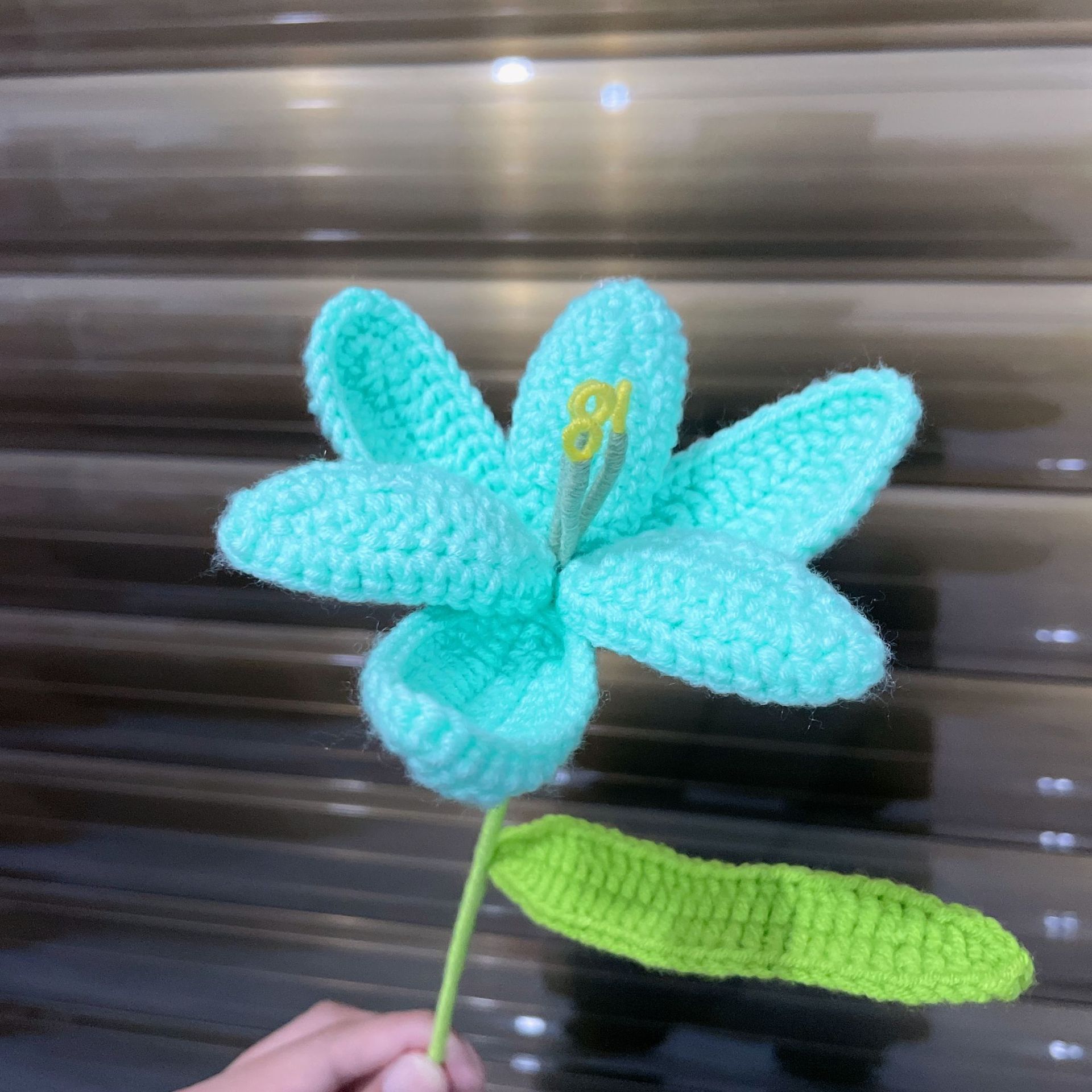 Lily tejido a mano acabado rosa Lily Tulip flor artificial lana ramo regalo