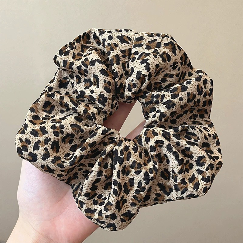 424 светлая большая резинка для волос с леопардовым принтом