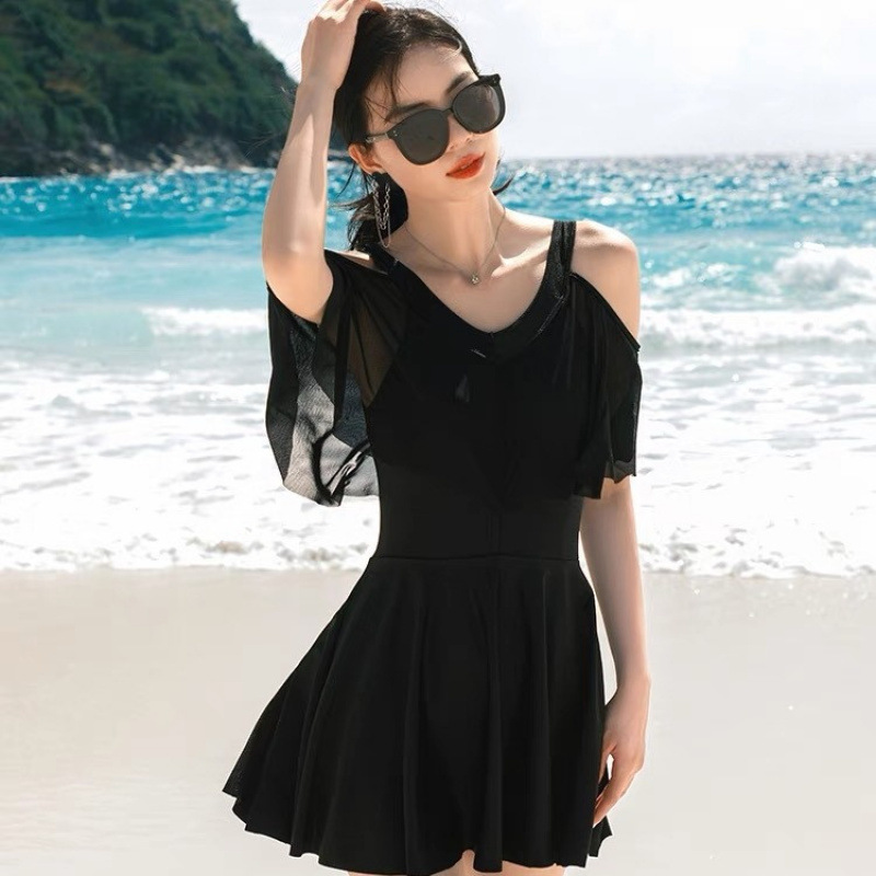 Strappy One-Piece Swimsuit for Women, Pure and Desirable Style, High-End, Conservative, Slimming, Body-Covering, Korean Version, Suitable for Girls, Hot Spring, Beach Swimwear
