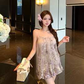 实拍~甜辣风落花涟漪别致设计感灰色吊带裙女连衣裙2026夏季新款
