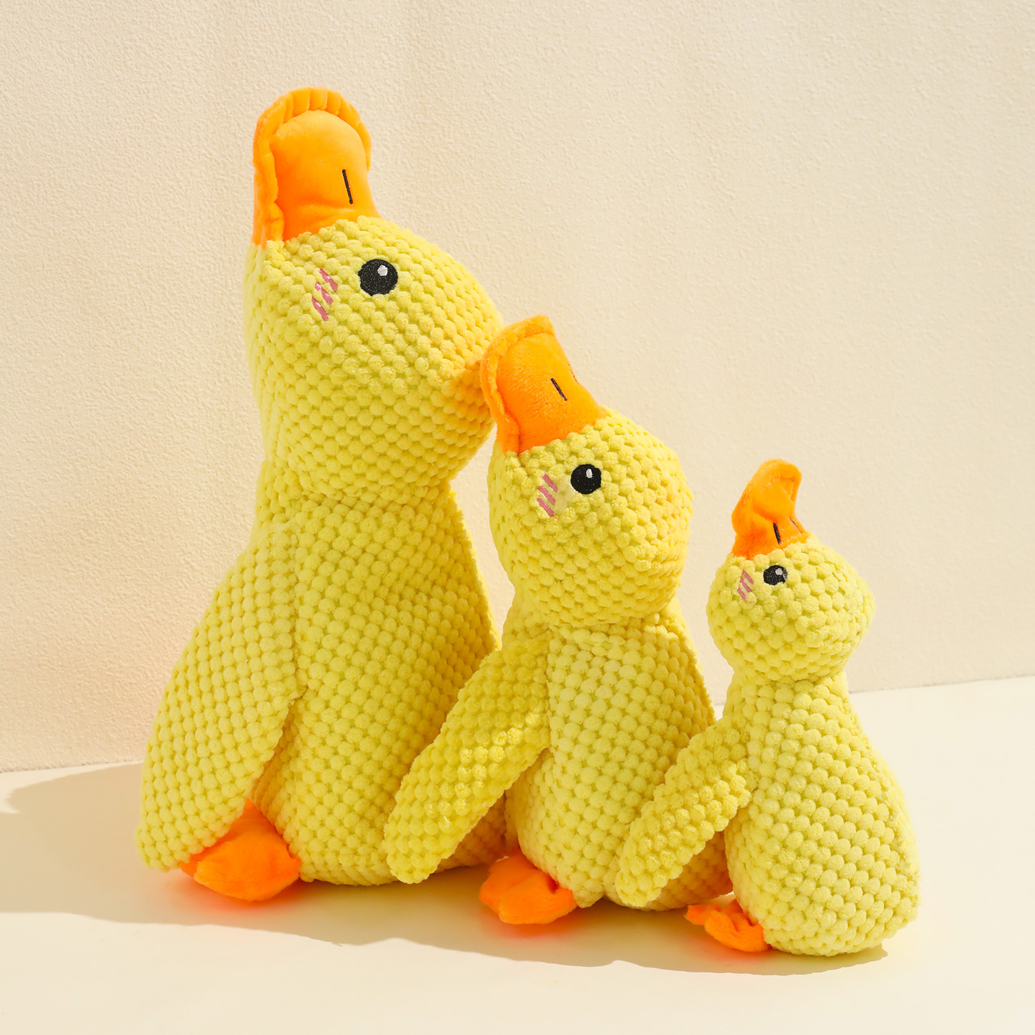 Pineapple para mascotas, rechinar los dientes, sonido, dormir, pato, pato biónico, juguete, perro, juguete, stock al por mayor