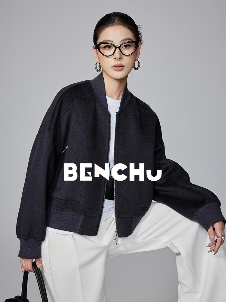 Demi-season woolen jacket with zipper