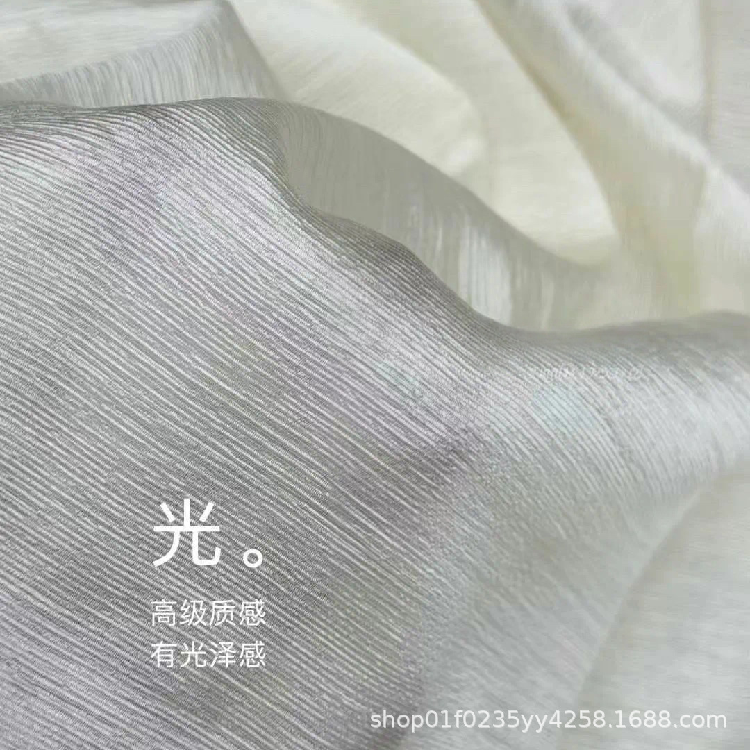 新款柔软垂感好高级感自带光泽布料褶皱肌理感牙签条醋酸细条面料