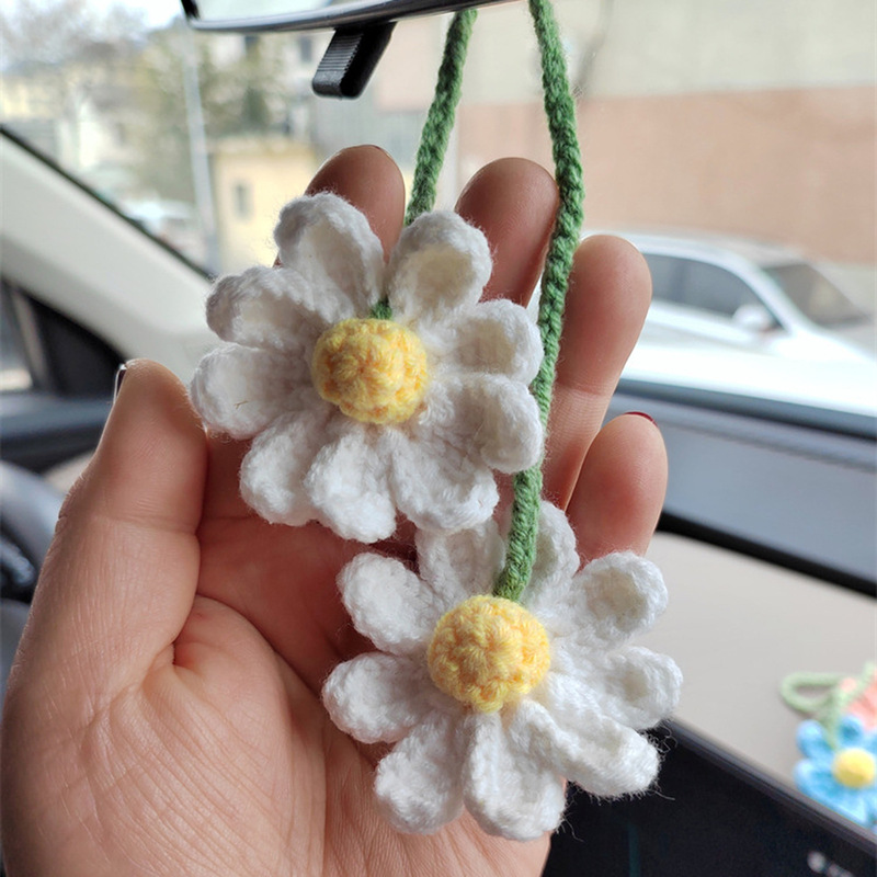 Amazon cross-border pure hand-knitted wool daisy car pendant rearview mirror woven flower decorations