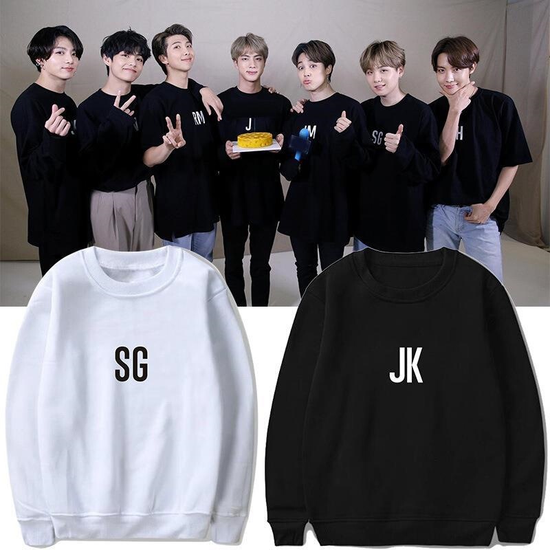 The 7th anniversary of BTS bulletproof youth league is abbreviated as the name of the member who should be around him. The same round neck sweater for men and women