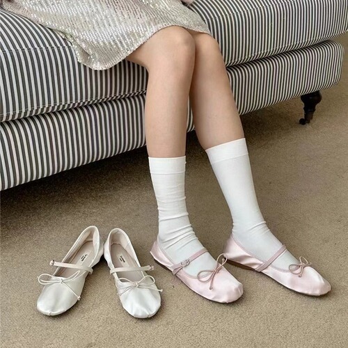 Cic Gentle and Cute Grandma Shoes 2024 Spring French Elegant and Refined Round Head Low Mouth Insoles Heeled Ballet Shoes