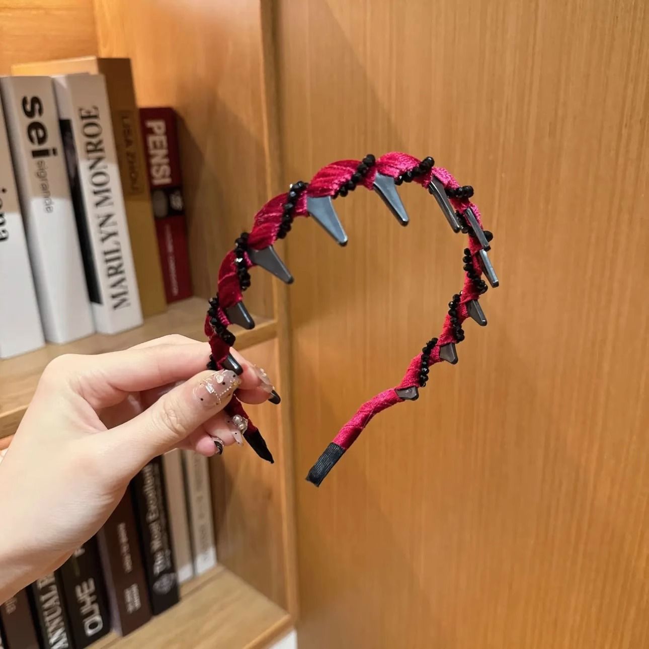 Perlas ondas de cabello para mujeres 2024 nuevo alto cráneo de correa de dientes antideslizante presión clip de cabello acabado artefacto paquete de cabello