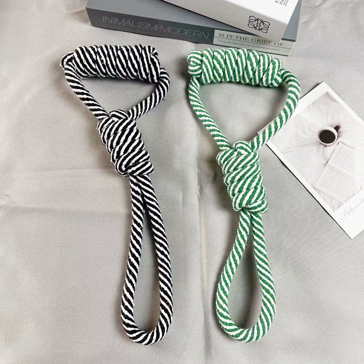 Игрушки для собак от производителя: жевательные канаты для прорезывания зубов, портативные канаты для вытягивания конфет, прочные игрушки-узлы для жевания.