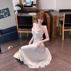 度假风海边裙子女夏连衣裙设计感小众气质甜美收腰碎花雪纺长裙