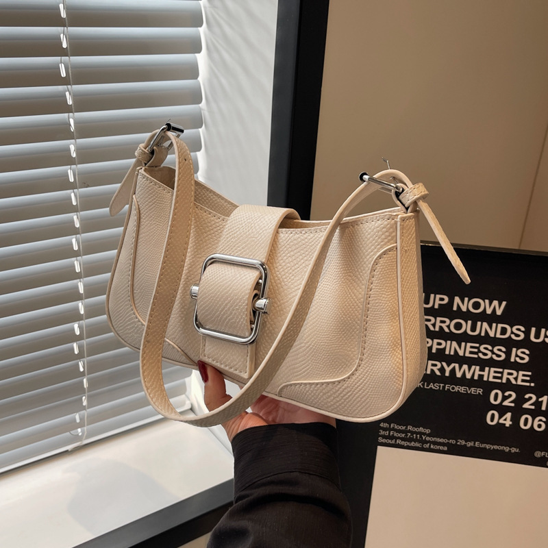 Petit sac carré simple et décontracté pour femmes, couleur unie, à la mode et tendance, niche haut de gamme, version coréenne, nouvelle collection 2024_voghion.com