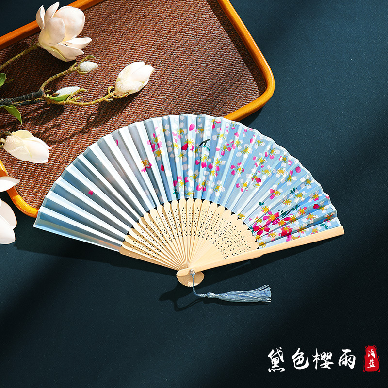 Ventilador plegable de verano, estilo chino, Hanfu, cheongsam, baile para niños, ventilador de estilo antiguo, ventilador de bambú plegable portátil