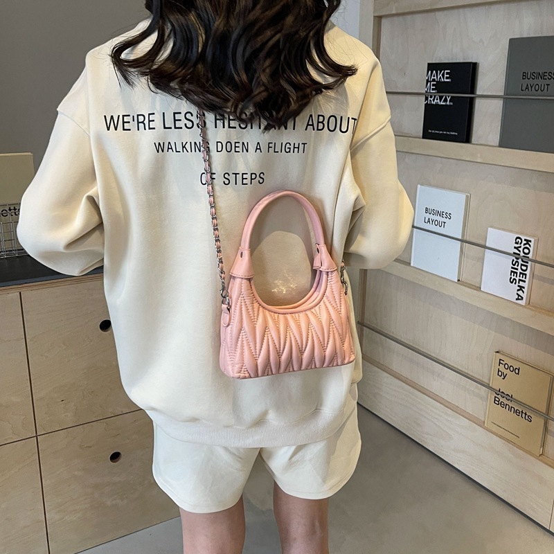 包包女2025新款高级质感小众春夏季复古链条单肩斜挎包褶皱手提包|undefined