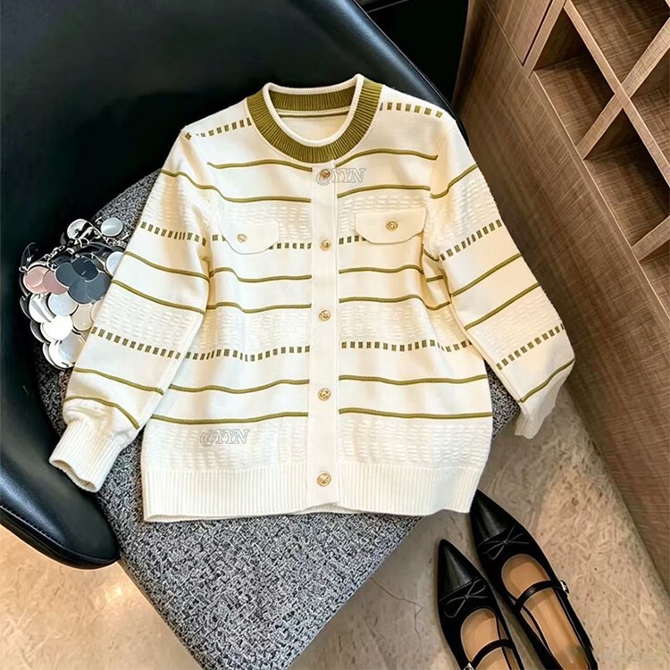 Plus-size French retro striped knit cardigan for women, autumn and winter design, gentle and slimming long-sleeve top