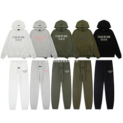 FEAR OF GOD マルチライン エッセンシャル トレンド 新胸ロゴ ラミネート フード付き スウェットシャツ FOG