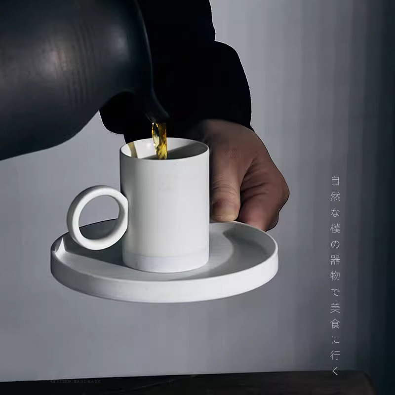 Cerámica de mano de lavado de café de oído nórdico vientos de café italiano de alto valor de alta calidad exquisito menú de la tarde conjunto de platos