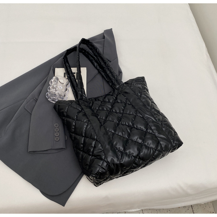 Nuova borsa da donna di grande capacità, alla moda e semplice, monospalla, borsa da ascella, borsa da viaggio versatile a forma di diamante, borsa tote a mano_voghion.com