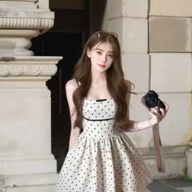 法式纯欲风方领波点无袖连衣裙夏季新高级感收腰公主蓬蓬短裙子女