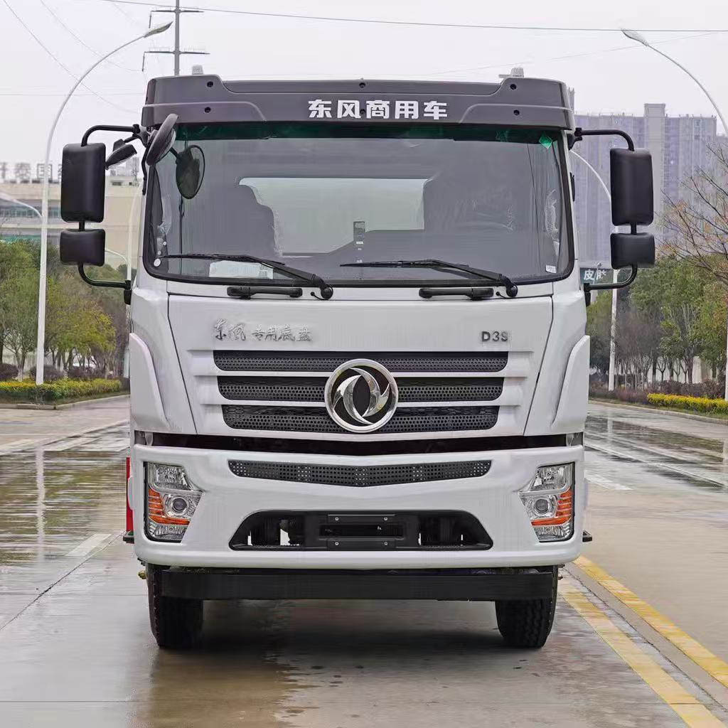 Dongfeng 3 Tons to 15 Tons Sprinkler Truck Price Road Washing Construction Site Sanitation Sprinkler Truck for Sale