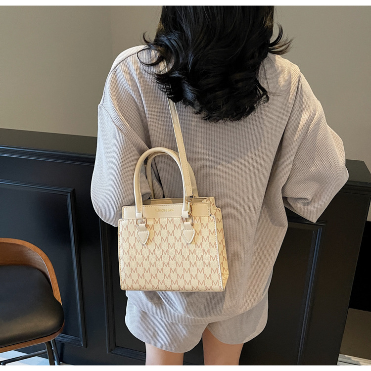 510g Weight Zipper Closure Type Single Shoulder Strap Strap Type Shoulder Bag Bags Type Casual Occasion Pu Leather Material Letter Pattern All Seasons Season Women's Gender Streetwear Style Square Shape Small Size Women's Small Pu Leather Letter Streetwear Square Zipper Shoulder Bag 7