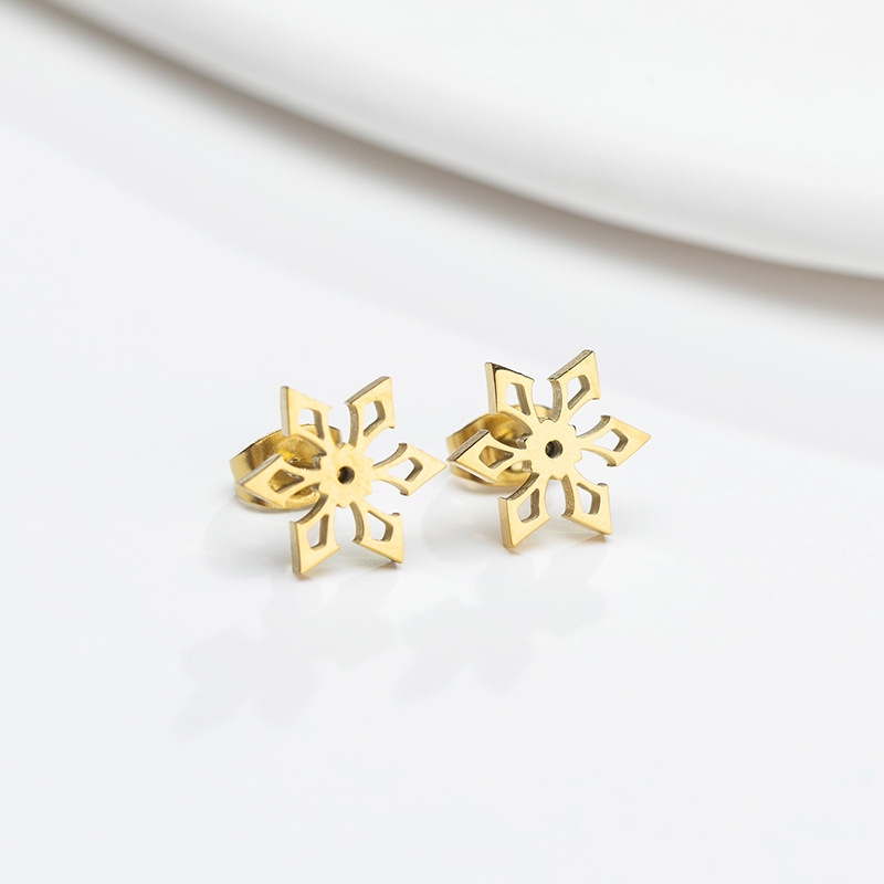Women'S Gender PVD Coated 18K Gold Real Gold Plated Snowflake 304 Stainless Steel Simple Style Waterproof Non Tarnish Ear Studs
