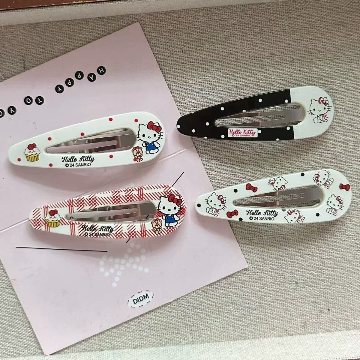Заколка-капля (Sanrio) Hello Kitty, универсальная для чёлки, смешанные цвета, 7 см