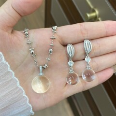 简约精致小灯泡圆珠微镶锆石吊坠项链配饰女轻奢小众高级感锁骨链