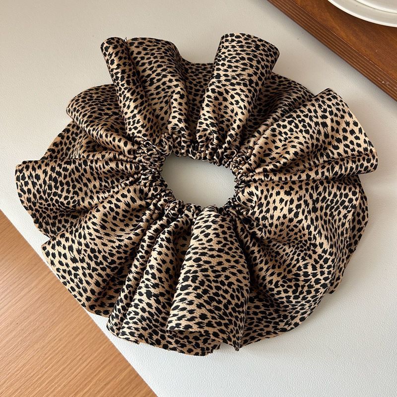 Novo elástico de cabelo sofisticado para outono e inverno, estilo coreano, em cetim com estampa de leopardo, modelo grande, elegante e perfeito para rabo de cavalo baixo._voghion.com