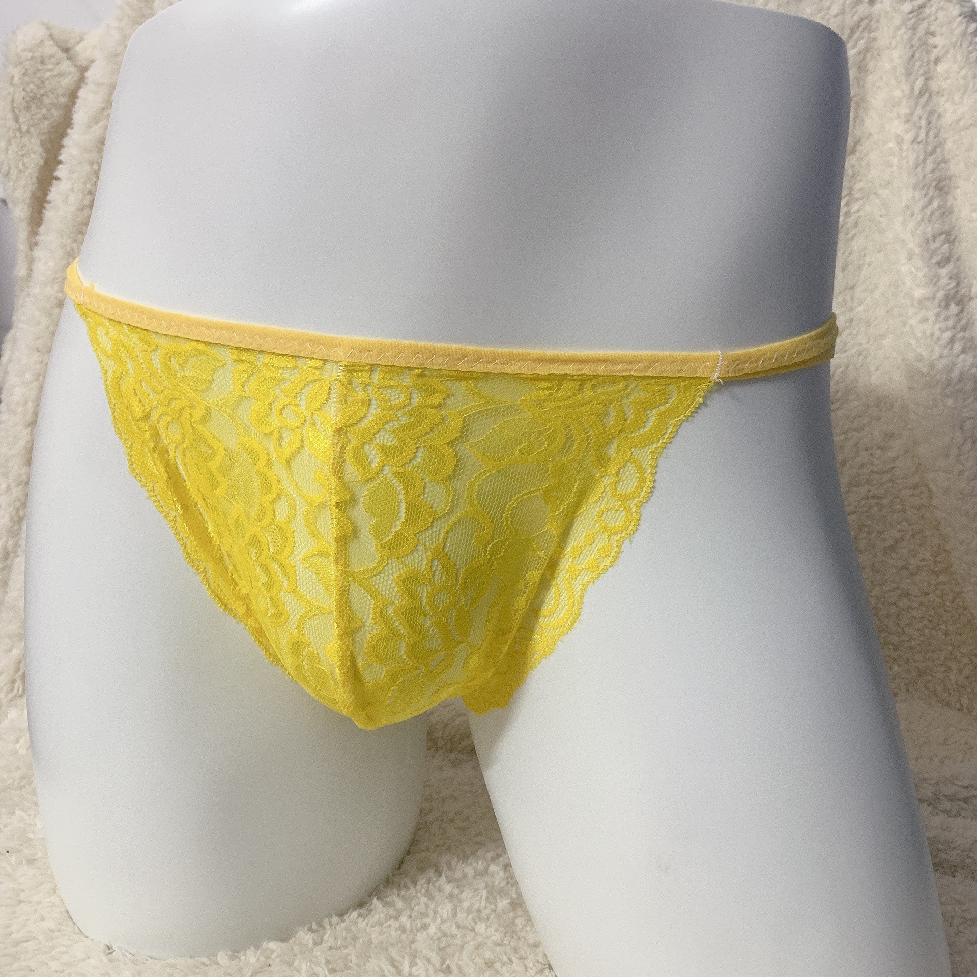 Lace Temptation Thong Seamless Transparent Fashion U-Convex Plus Size Sexy Men's Underwear_voghion.com