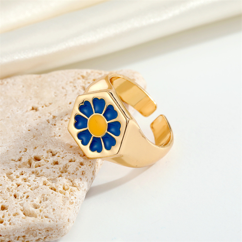 Ornament Simple Trend Drop Oil Daisy Ring Alloy Flower Ring Opening Europe And America Cross Border display picture 2