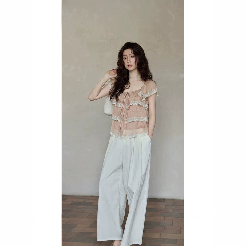 2026 New Summer Korean Style Slimming and Stylish Top with Ballet-Inspired Square Neck and Lace Flutter Sleeves