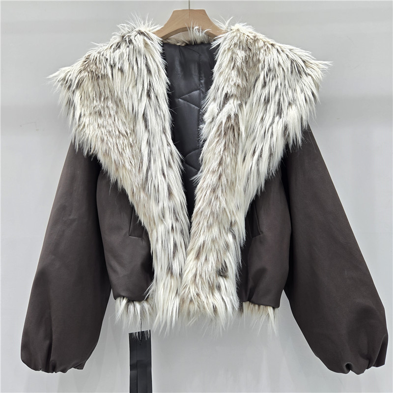 Estación europea de invierno 2025 nueva chica americana estampada leopardo gran peludo collar interior chaqueta de abrigo corto de algodón