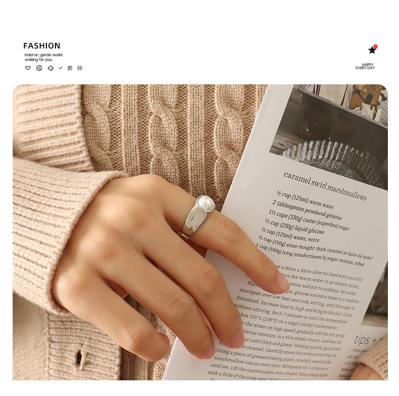 retro style niche design  pearl ring female titanium steel plated  Gold opening single ring_voghion.com